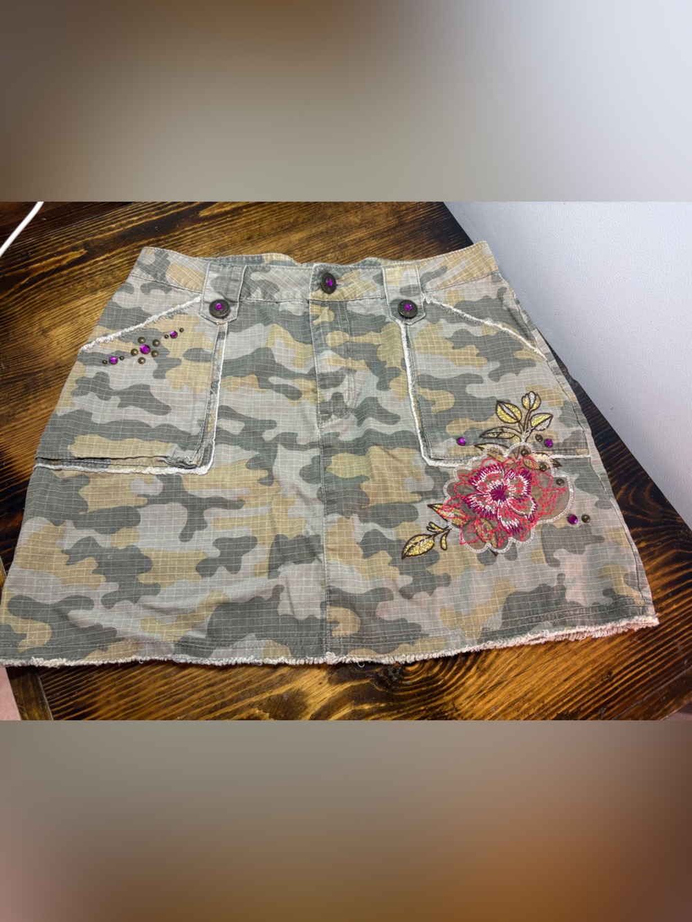 Mary Kate and Ashley camo embroidered skirt size 16